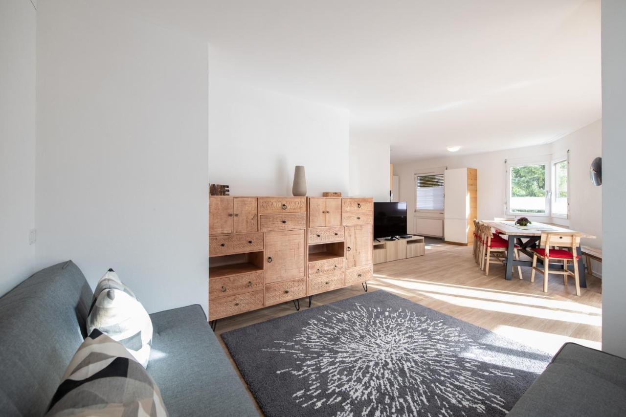 Agrimonia - 5,5-Zi Duplex Wohnung bis 9 Personen mit eigenem Garten Davos Exterior foto
