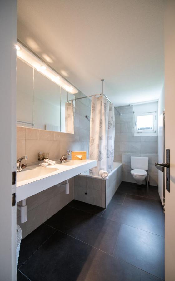 Agrimonia - 5,5-Zi Duplex Wohnung bis 9 Personen mit eigenem Garten Davos Exterior foto